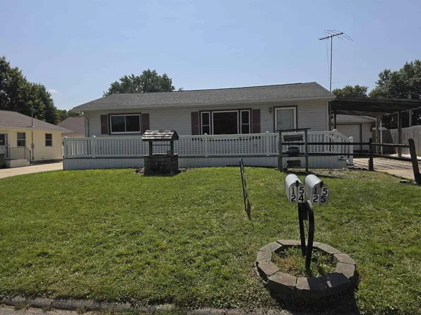 1525 Robin Rd, Waterloo, IA 50701