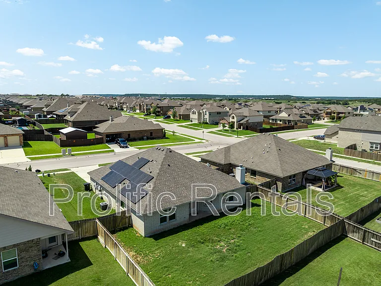 6117 Verde Dr — Photo 29