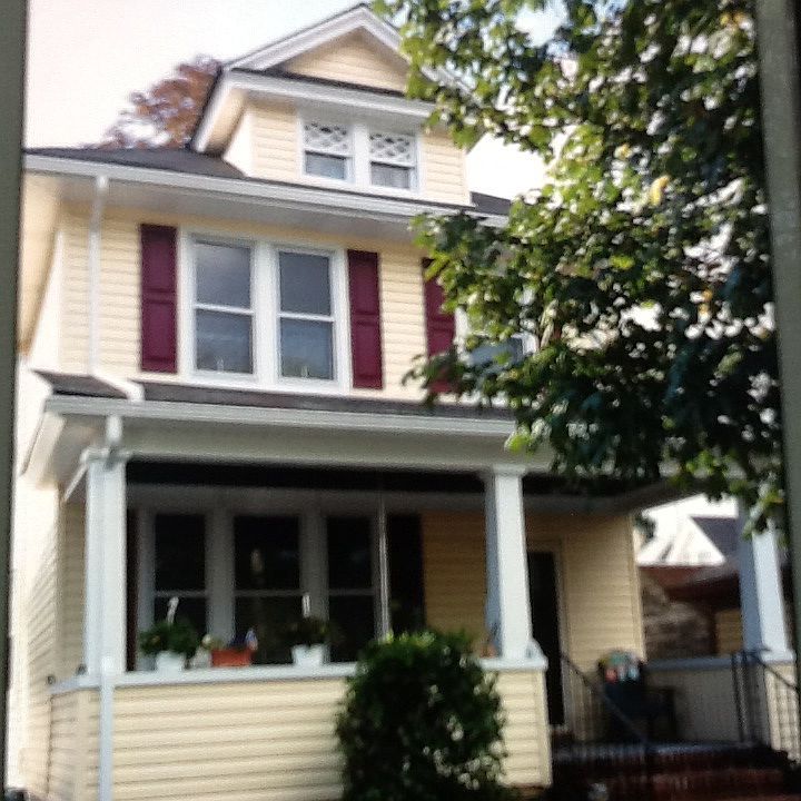 4 BEDROOM COLONIAL