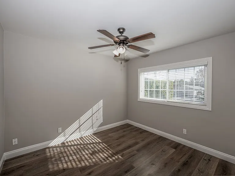 415 E Foothill Blvd #4 — Photo 8