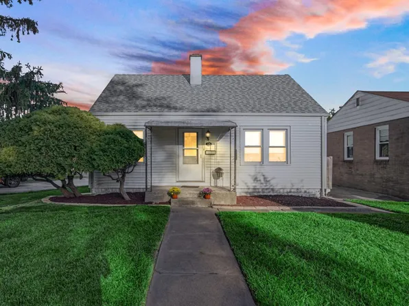 125 N Wisconsin St, Hobart, IN 46342
