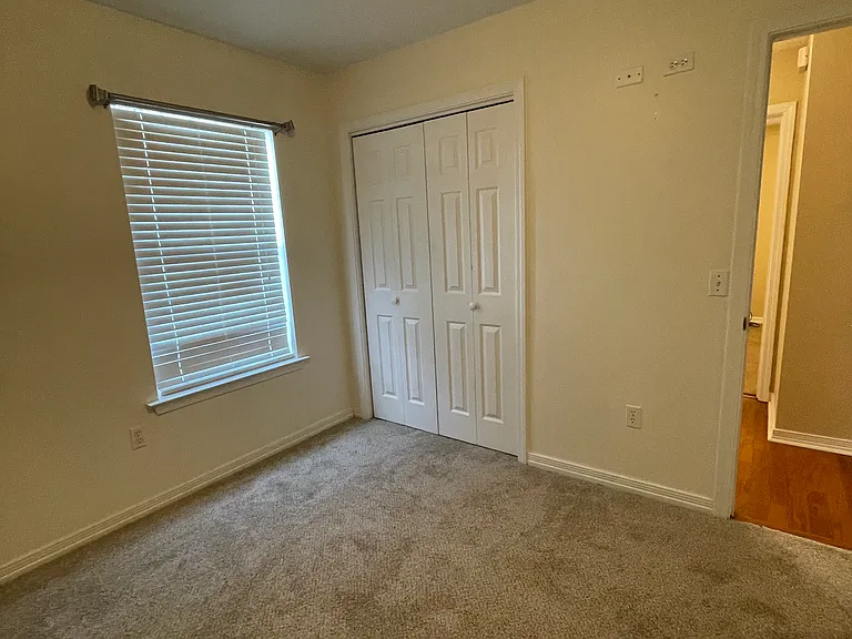 608 Medford Dr — Photo 6