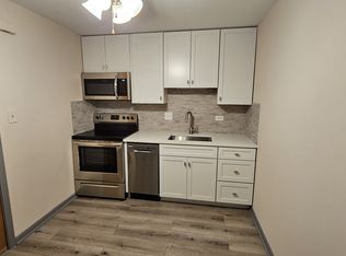 4441 Eberly Ave APT 1D, Brookfield, IL 60513