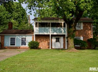 105 N Tower Rd, Carbondale, IL 62901