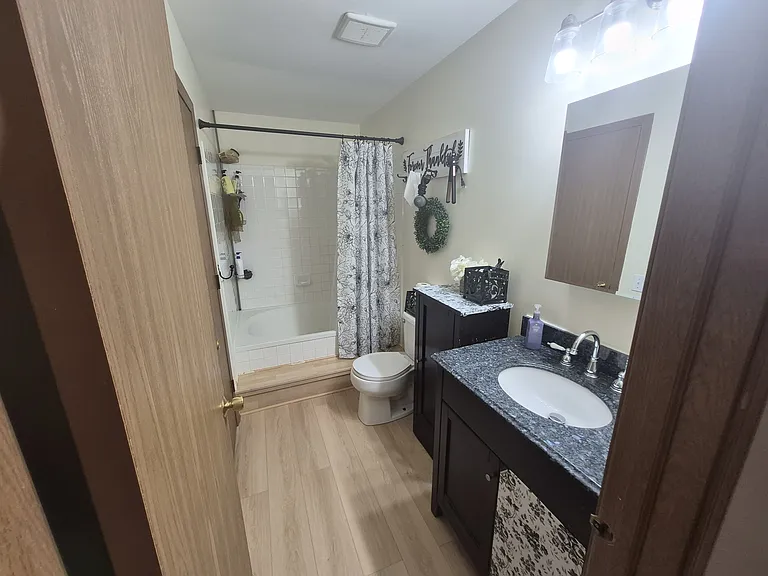200 Port Royal Cir — Photo 14