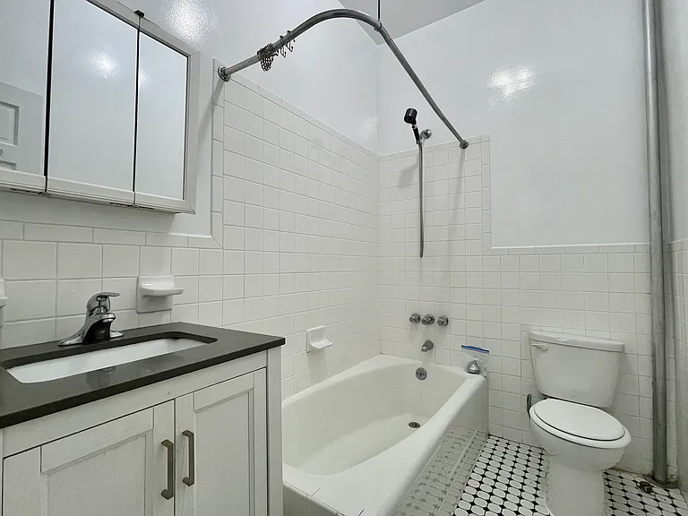 182 2nd Ave #1 — Photo 6