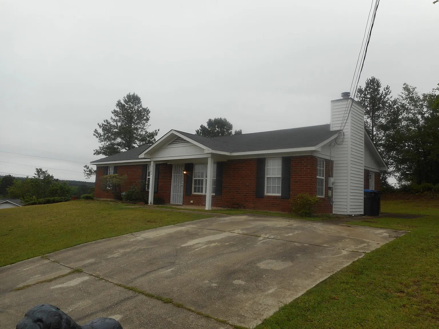 3 bed, 2.0 bath, 1491 sqft, $1,390 — Photo 2