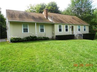 353 Twin Lakes Rd, North Branford, CT 06471