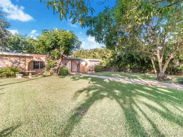 1031 NE 90th St, Miami, FL 33138