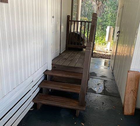 3rd image of 19 Spring Dr