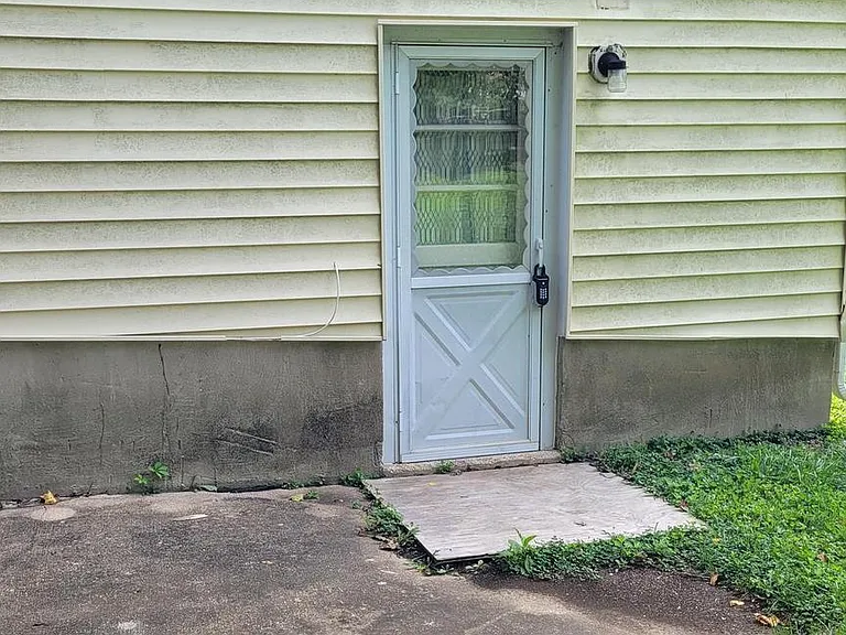 5710 High Tor Hl #BASEMENT — Photo 8