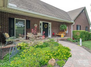 105 Lakeview Ln, Clinton, TN 37716