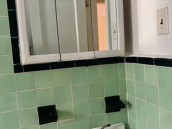 4th image of 1745 E 16th St APT 2F