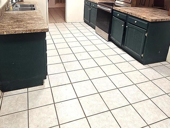 5th image of 1506 Bryan Cir