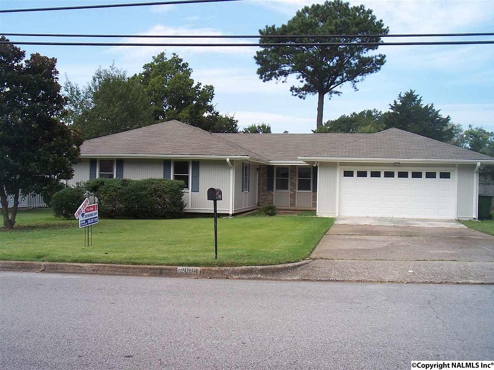 1st image of 10004 Dunbarton Dr SE