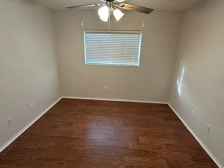 113 Park Ln E — Photo 12