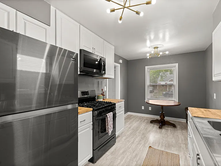 3230 Harding St — Photo 10