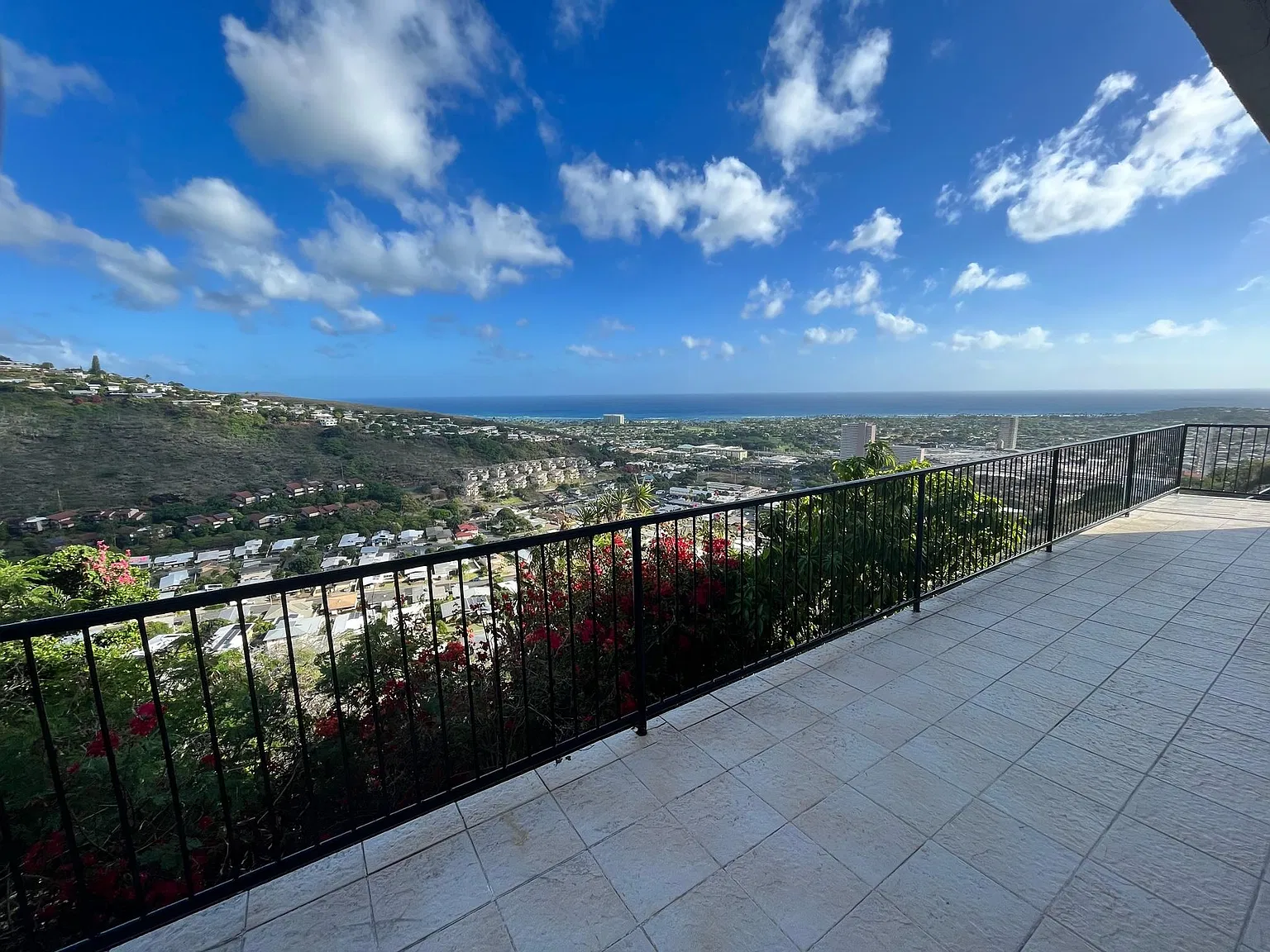3 bed, 1400 sqft, $4,000 — Photo 1