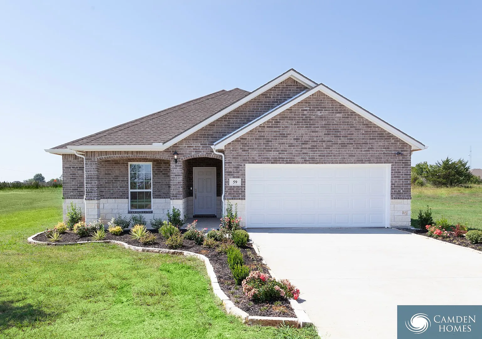131 Maple Leaf Dr — Photo 3