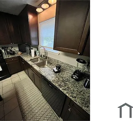 4 bed, $2,600 — Photo 2