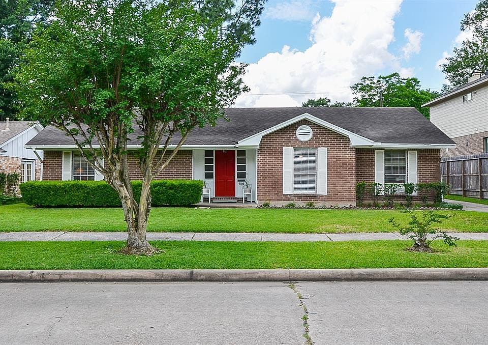 Welcome home. Don't you love a red door?