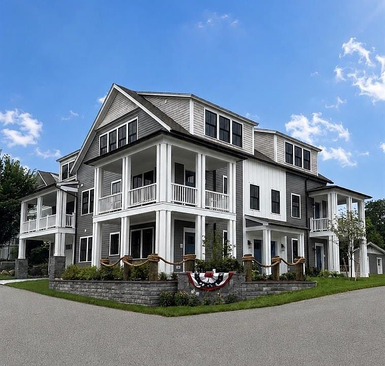 1st image of 67 Queen St #1C