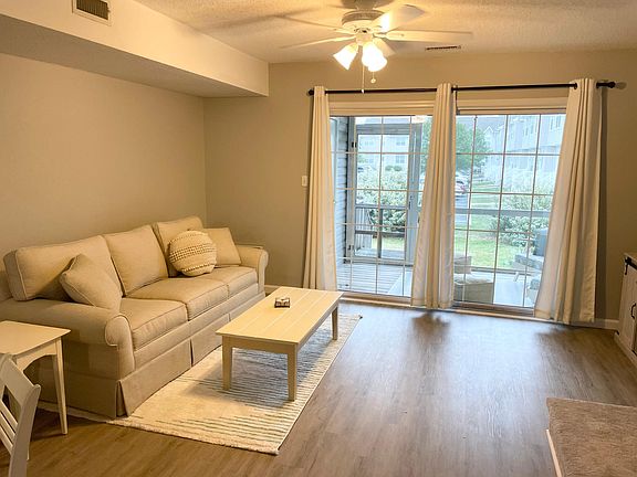 4th image of 33675 Briar Ct S