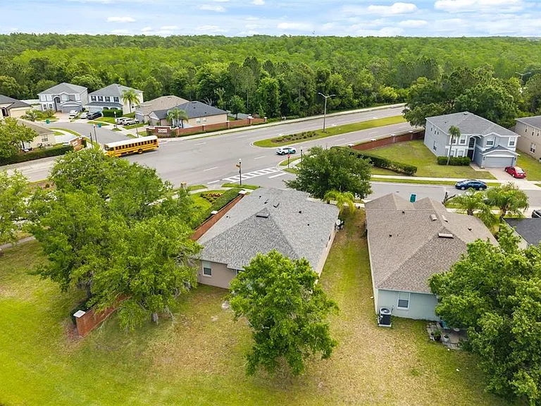 9406 Candice Ct — Photo 37