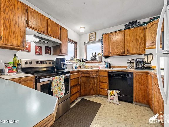 4th image of 510 San Juan Cir APT 3