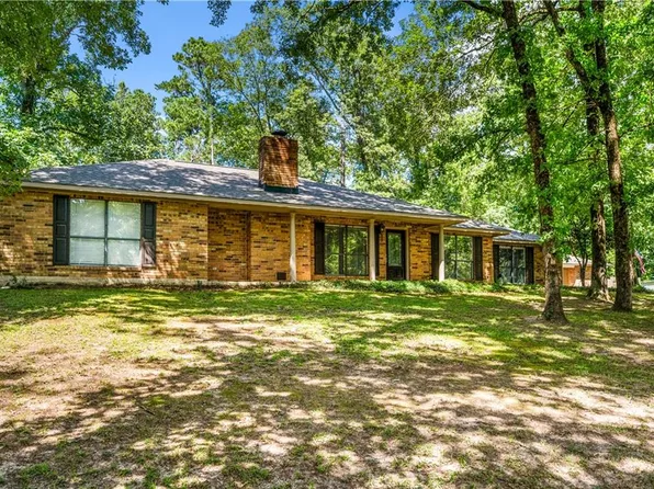 1016 Stones Way Dr, Pineville, LA 71360