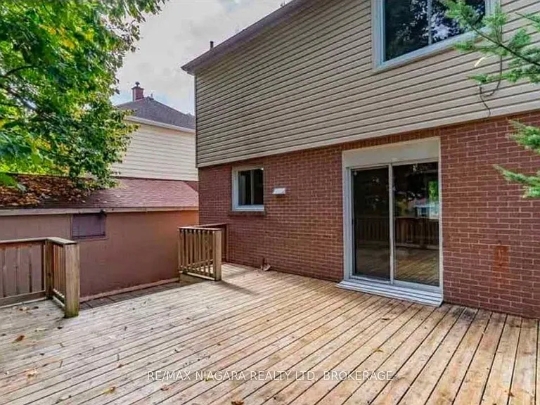 5634 Drummond Rd #UPPER — Photo 9