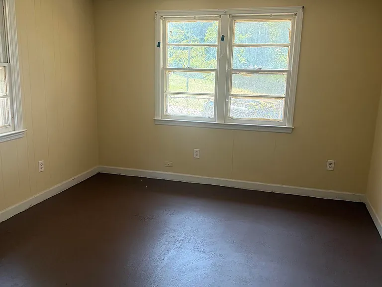 1111 Standish St — Photo 5