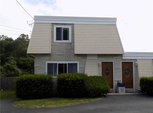 623 Dry Bridge Rd, North Kingstown, RI 02852
