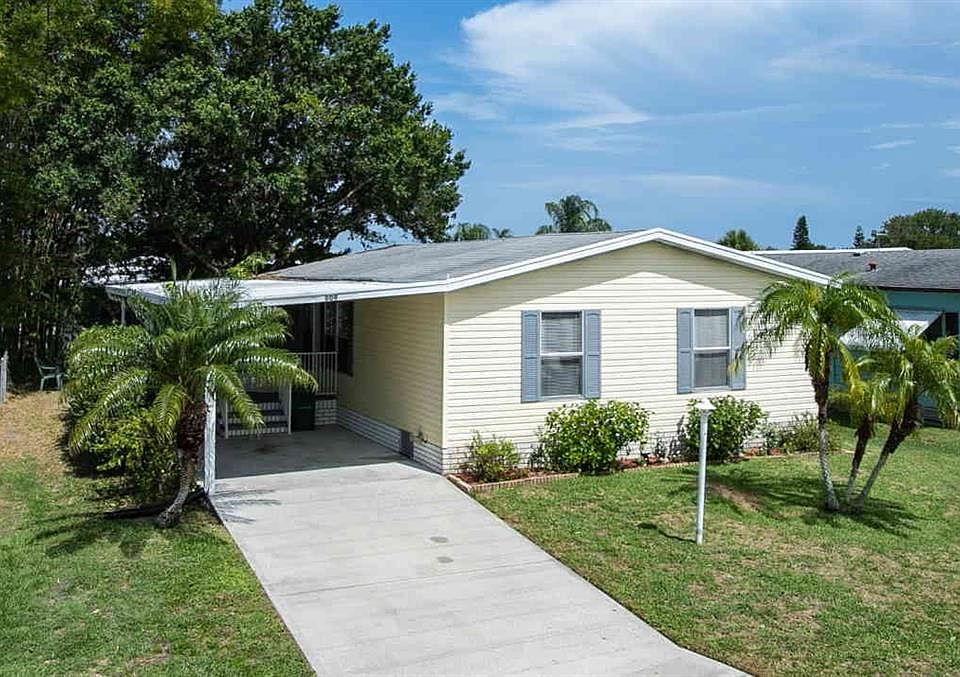 1st image of 809 Oriole Cir