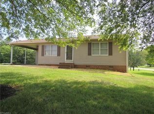 1075 Virginia Farm Rd, King, NC 27021