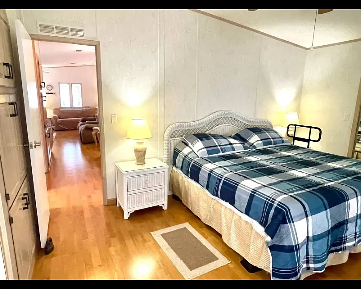 6812 Coconut Grove Cir — Photo 12