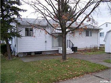 3rd image of 5609 Vickie Ln