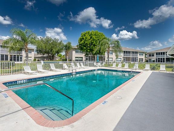 2nd image of 11644 SW Egret Cir APT 1101