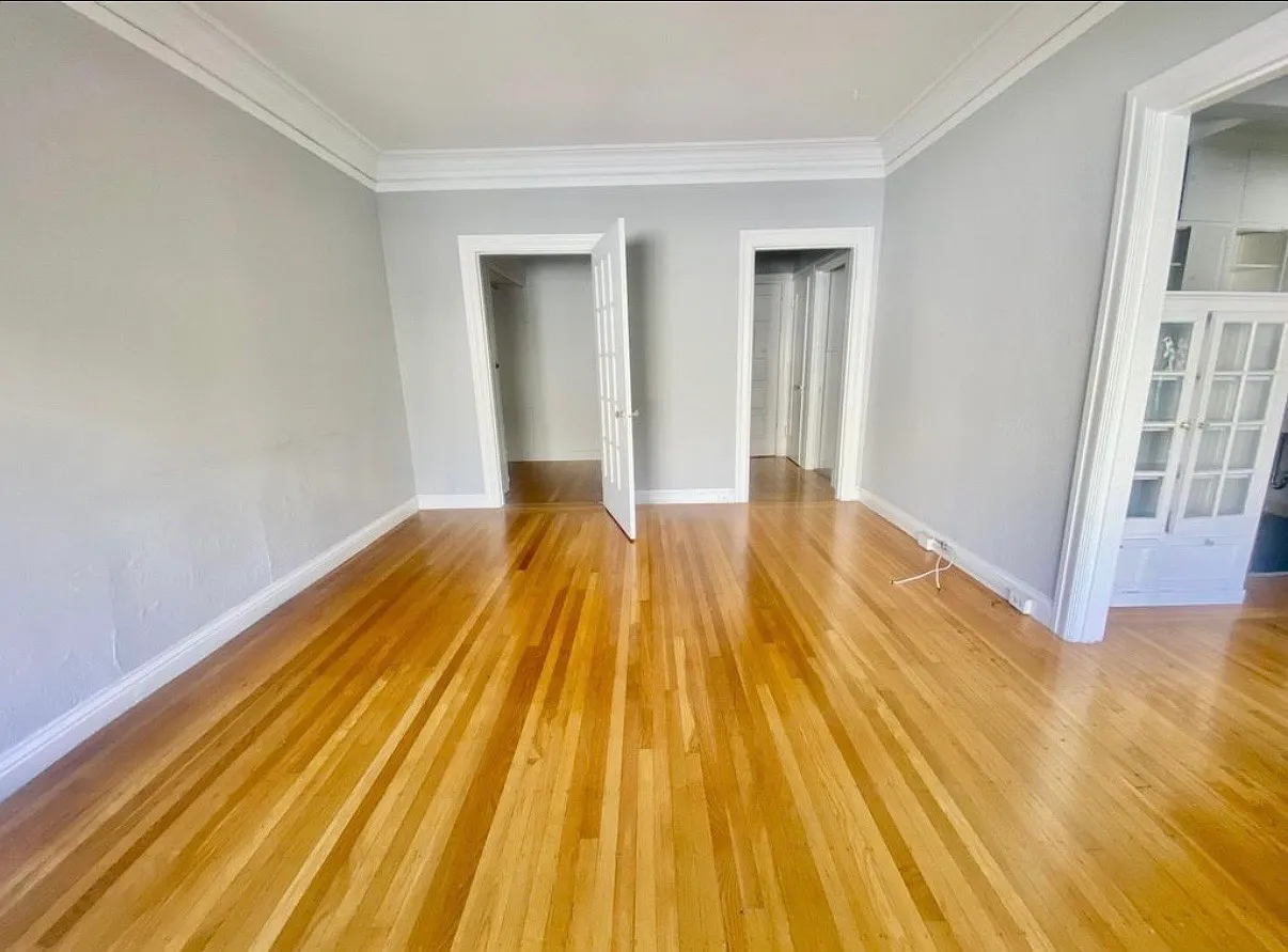Studio, $3,300 — Photo 2