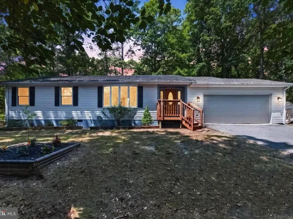 808 Mount Pleasant Dr, Locust Grove, VA 22508