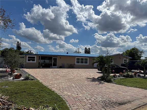 2nd image of 204 Stewart Ln