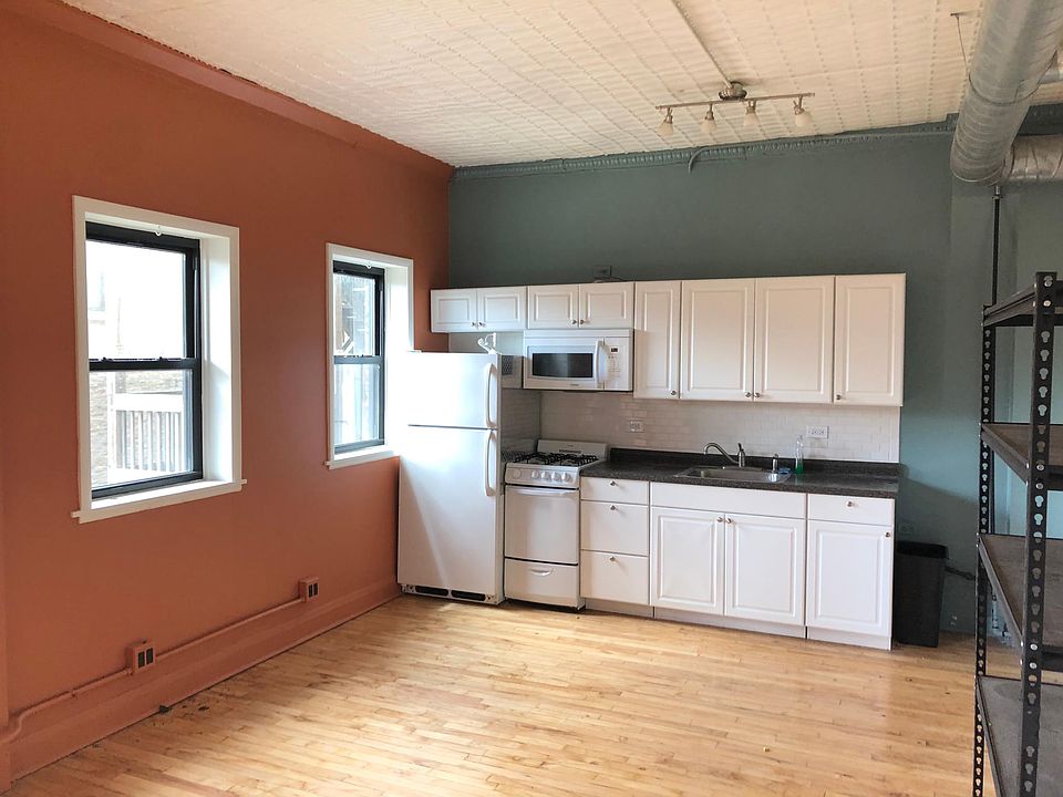 1st image of 1464 N Milwaukee Ave #2