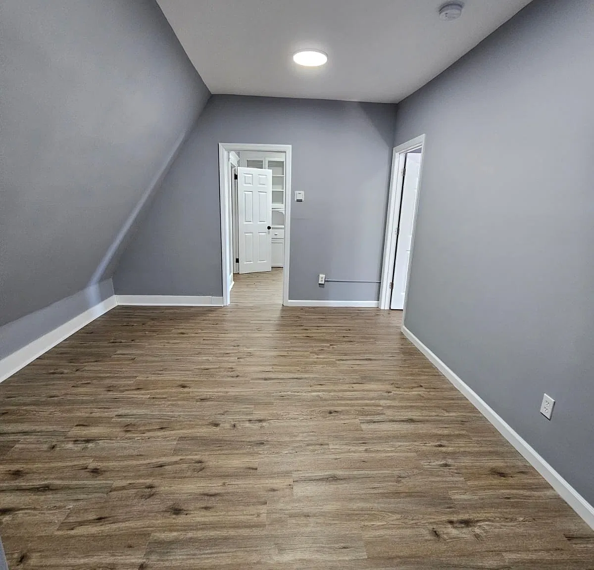 3 bed, $1,895 — Photo 3