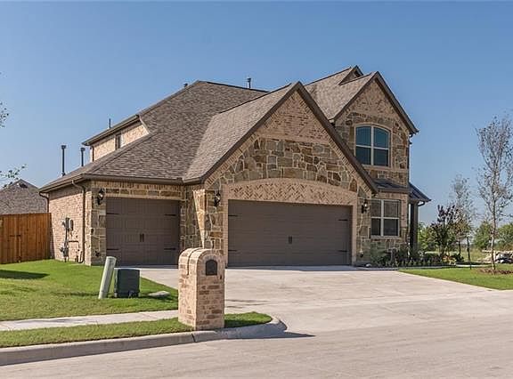 3rd image of 500 Warner Dr