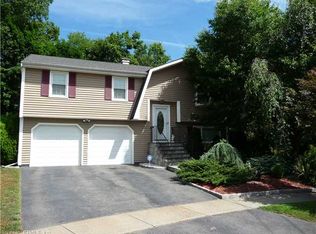 265 Karen Ave, Stratford, CT 06614
