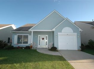 36 Lantern Ln, Columbus, NJ 08022