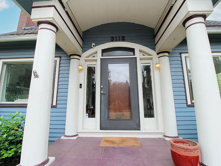 3112 NE Knott St — Photo 2