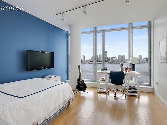5th image of 2 River Ter APT 14H