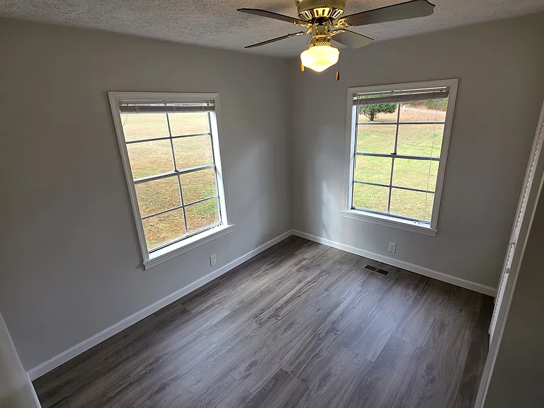 57 Benchmark Dr — Photo 10