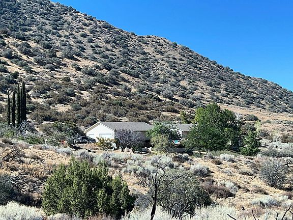 3rd image of 756 E Juniper Ridge Ln